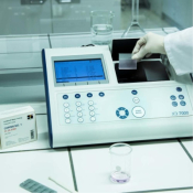 Lovibond XD 7000 Vis Spectrophotometer
